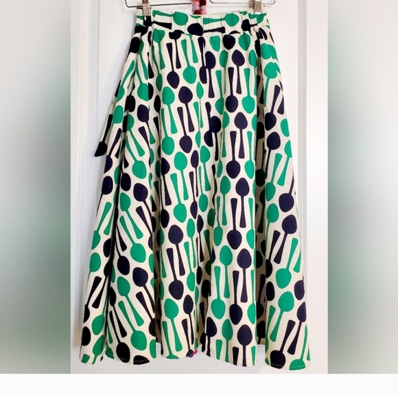 Eva Franco Asymmetrical Skirt in Green and Blue Pattern - Picture 12 of 15